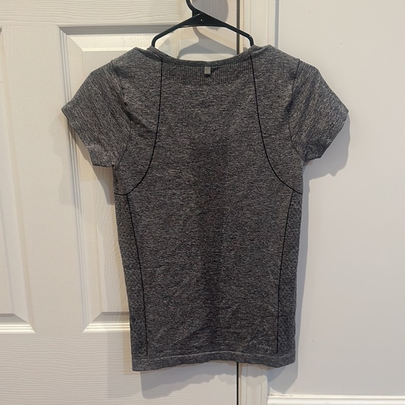 Nike Dri-Fit Workout Tee - Picture 4 of 6